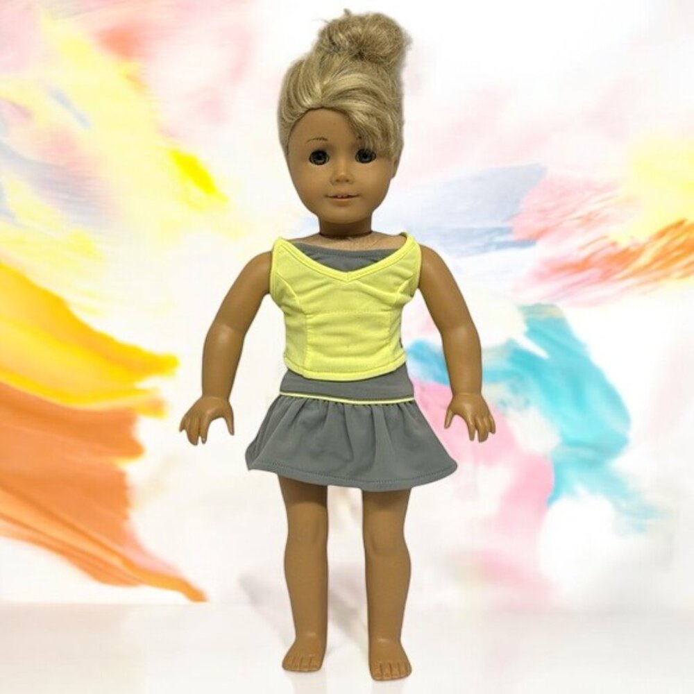 2000's American Girl Doll Long Blond Hair Hazel Green Eyes 18" w/Outfit Isabelle